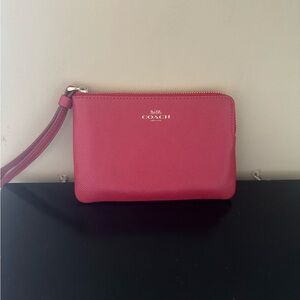 Coach Authentic Red and Gold Zippy Wallet Wristlet Everyday Leather